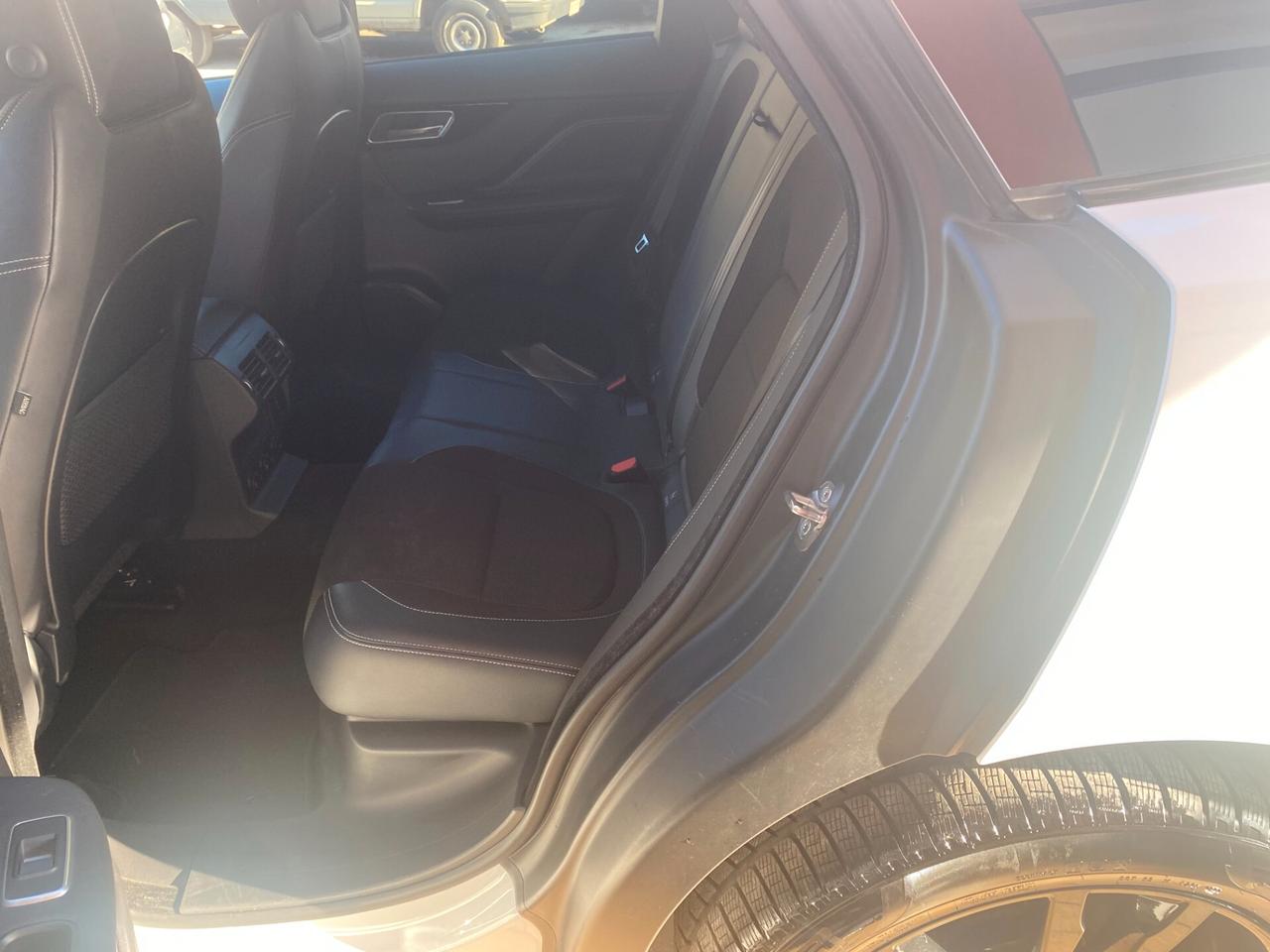 Jaguar F-Pace 2.0 D 240 CV AWD aut. R-Sport