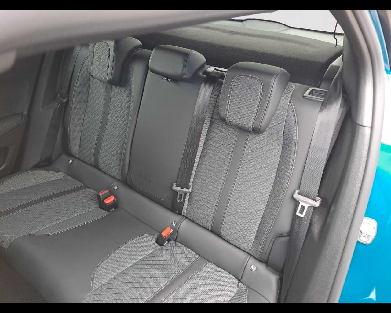 PEUGEOT 2008 Allure Turbo Benzina 100cv