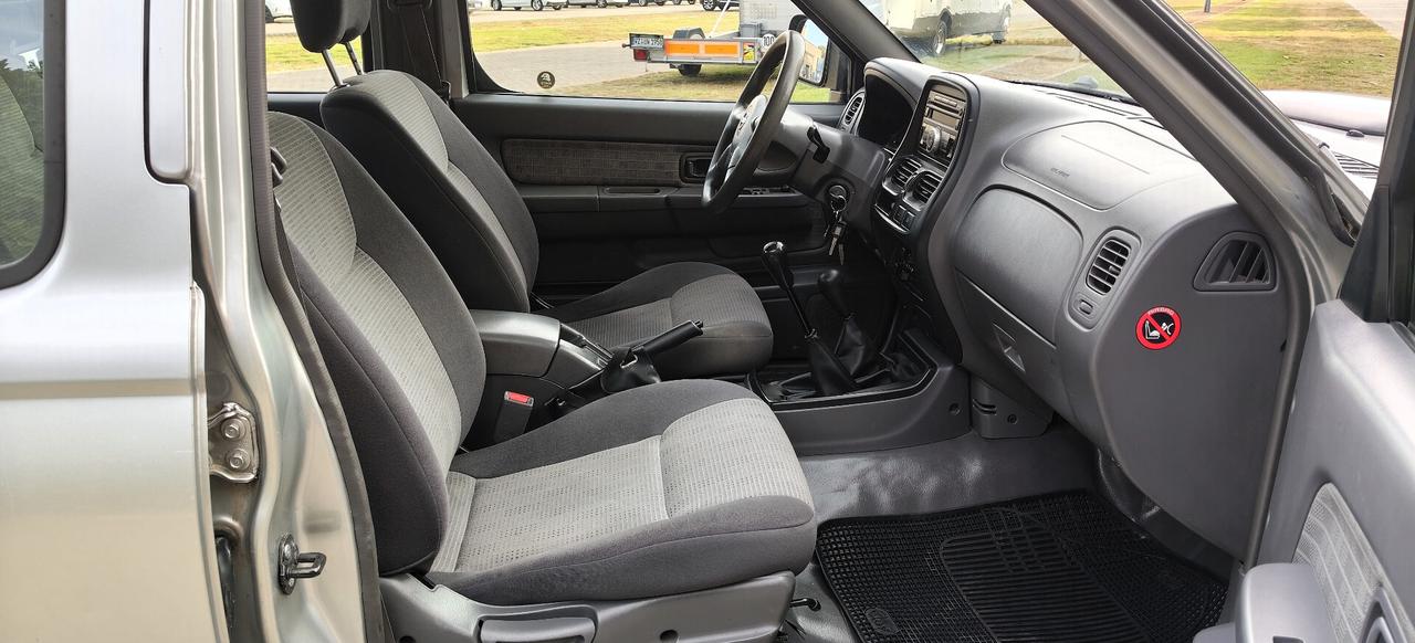 Nissan Navara NP300 2.5 tdi 5p. Double Cab Premium