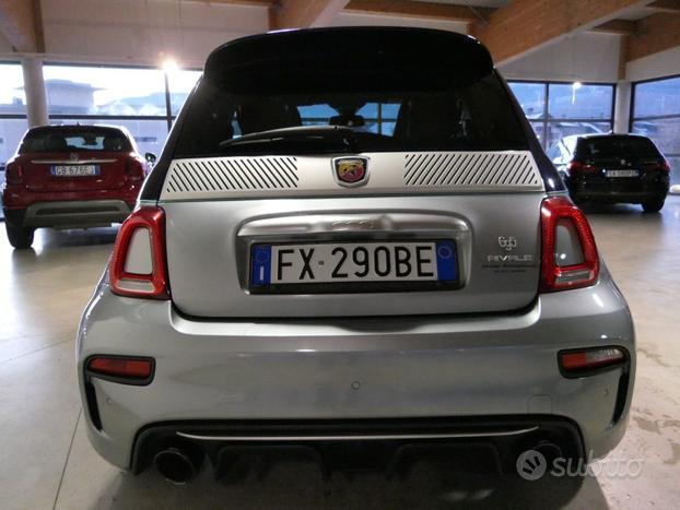 ABARTH 695 1.4 Turbo T-Jet Rivale