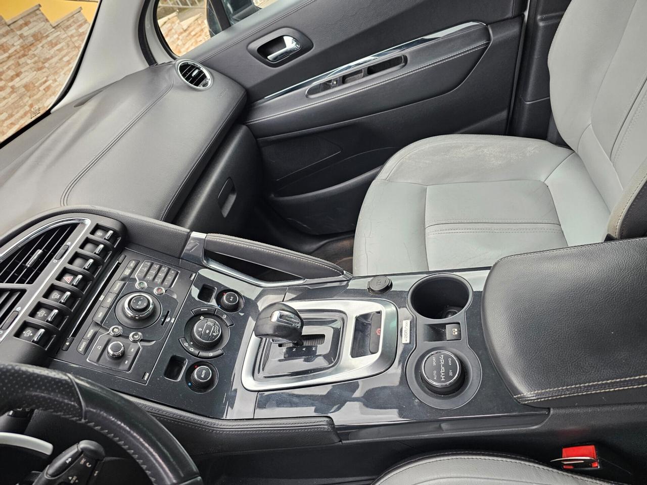 Peugeot 3008 HYbrid4 99g BATTERIA ROTTA