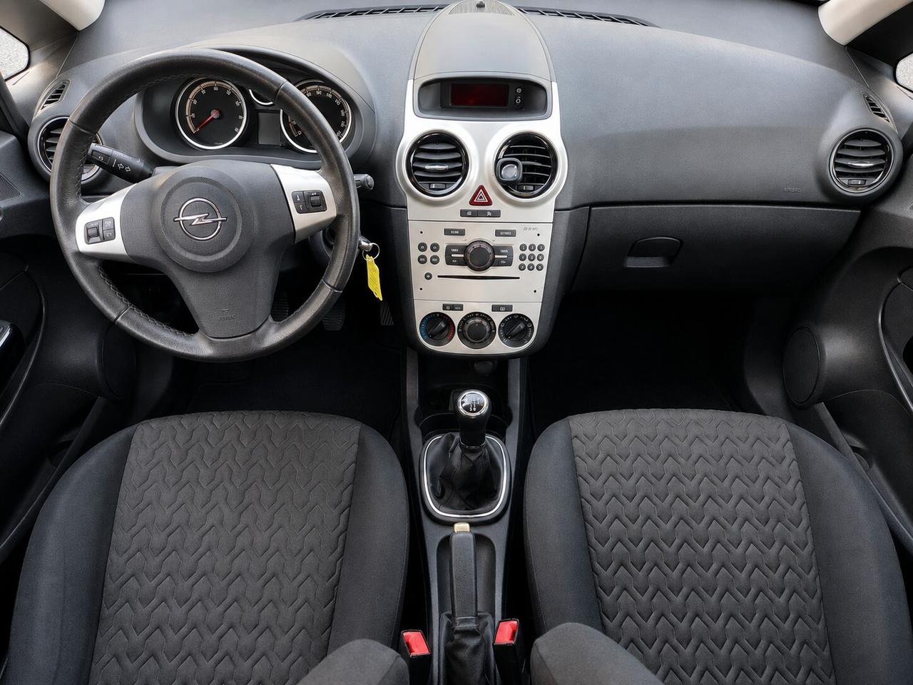 Opel Corsa 1.4 16V 5 porte Edition