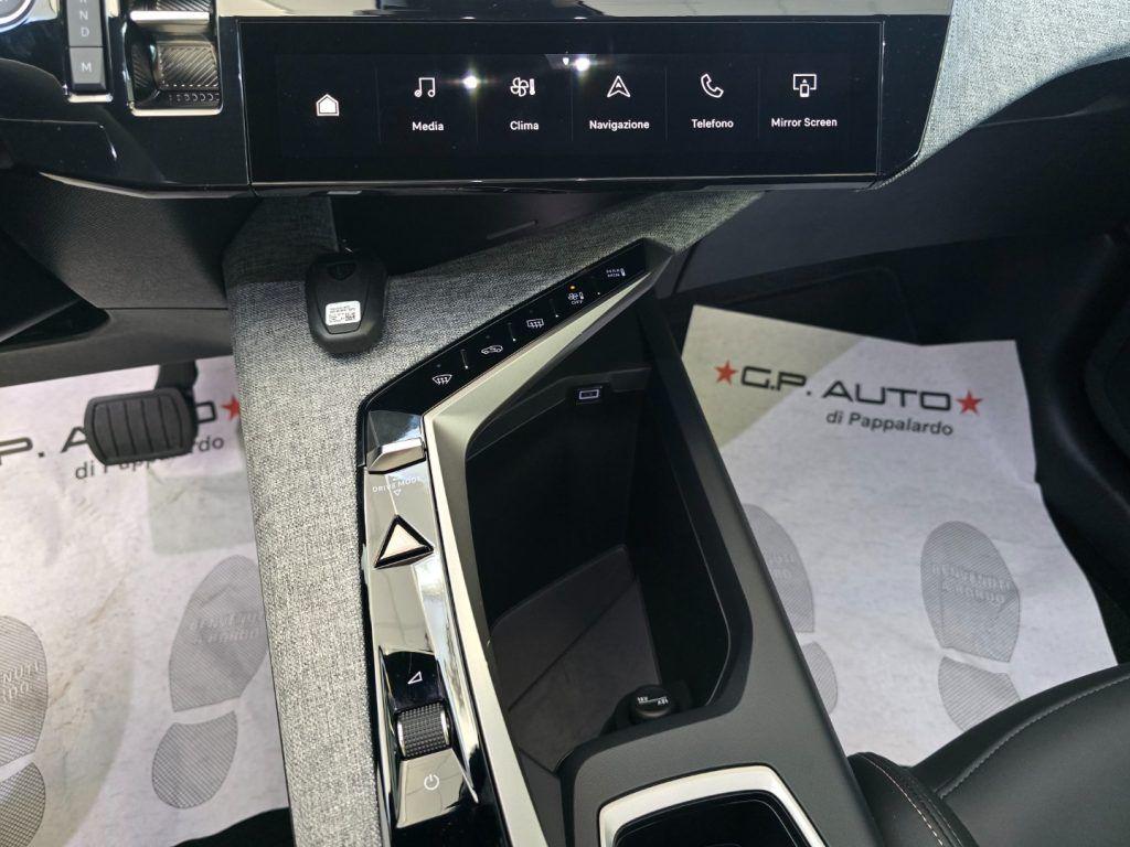 Peugeot 3008 Hybrid 145CV e-DCS6 Allure