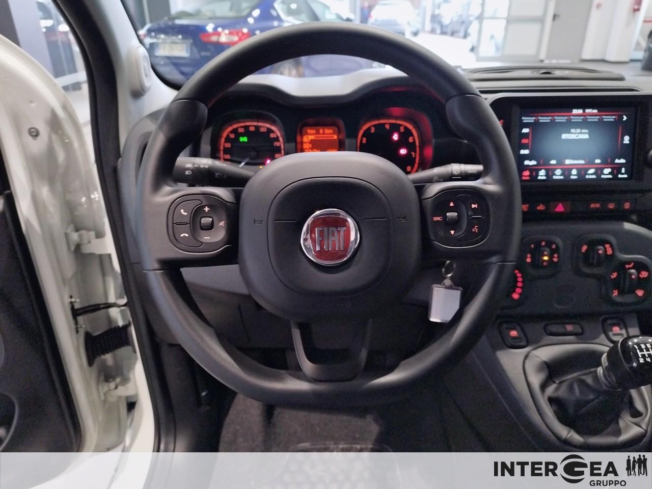 FIAT Panda 1.0 firefly hybrid Cross s&s 70cv 5p.ti