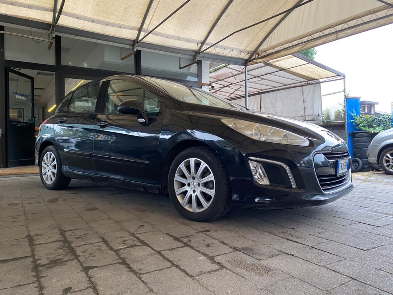 Peugeot 308 1.6 8V e-HDi 112CV Stop&Start robotiz. 5p. Active