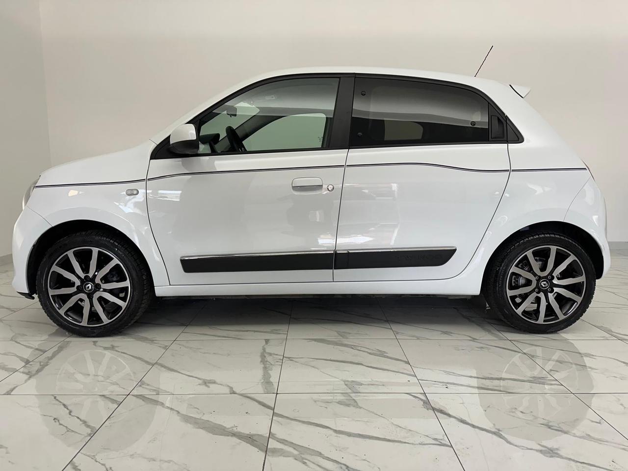 RENAULT TWINGO 90 CV AUTOMATICA/NAVI/TELECAMERA 22.000 KM