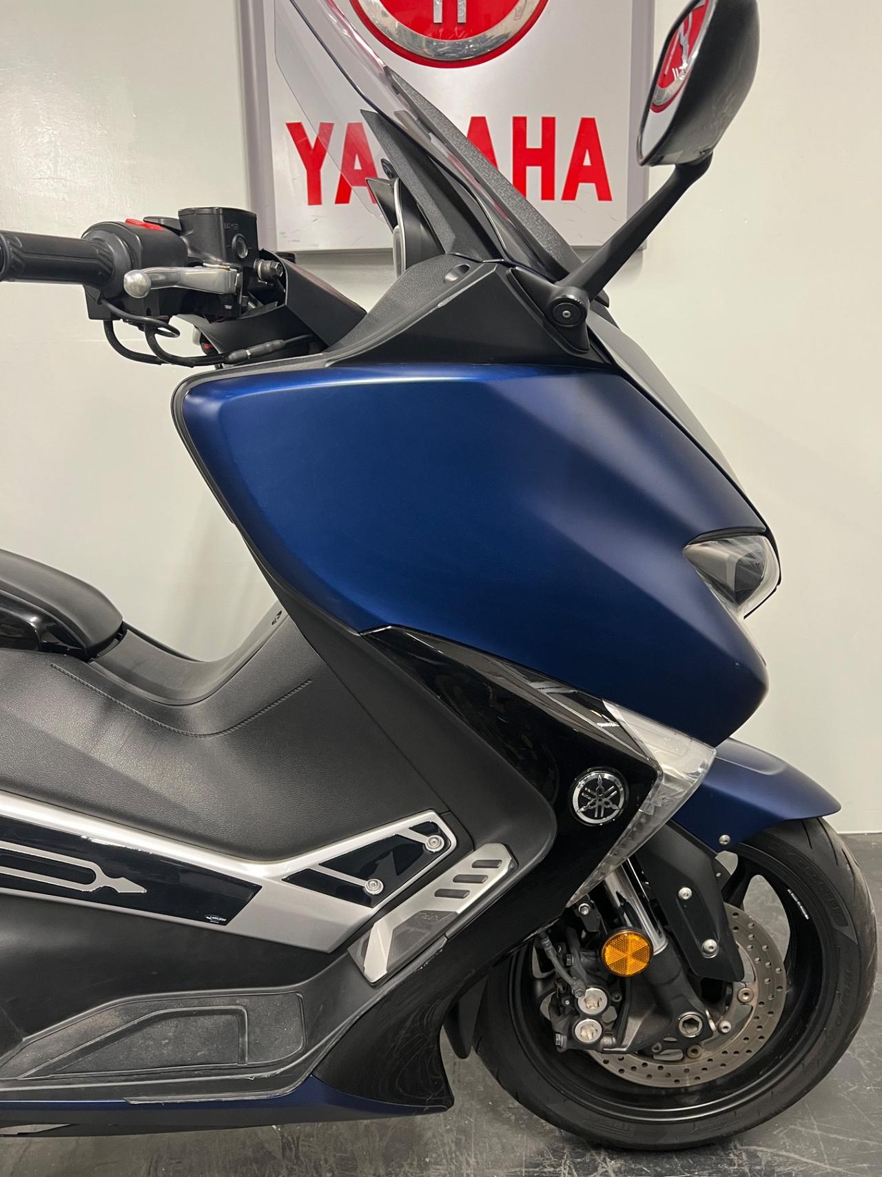 Yamaha TMAX DX