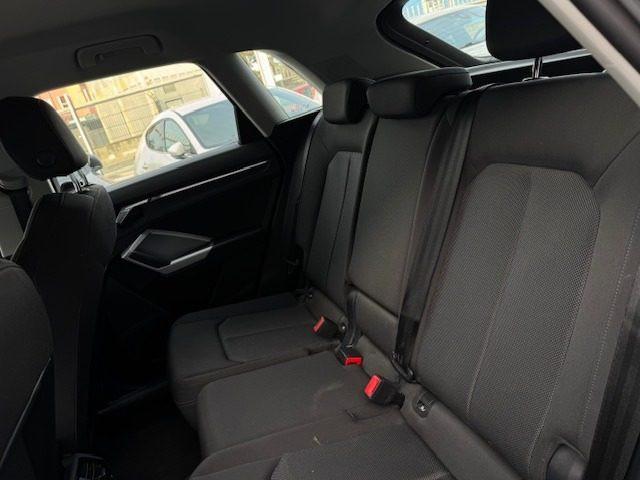 AUDI Q3 35 TDI S tronic Business