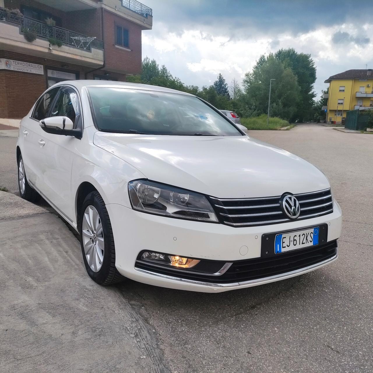 Volkswagen Passat 1.6 TDI Comfortline BlueM. Tech.