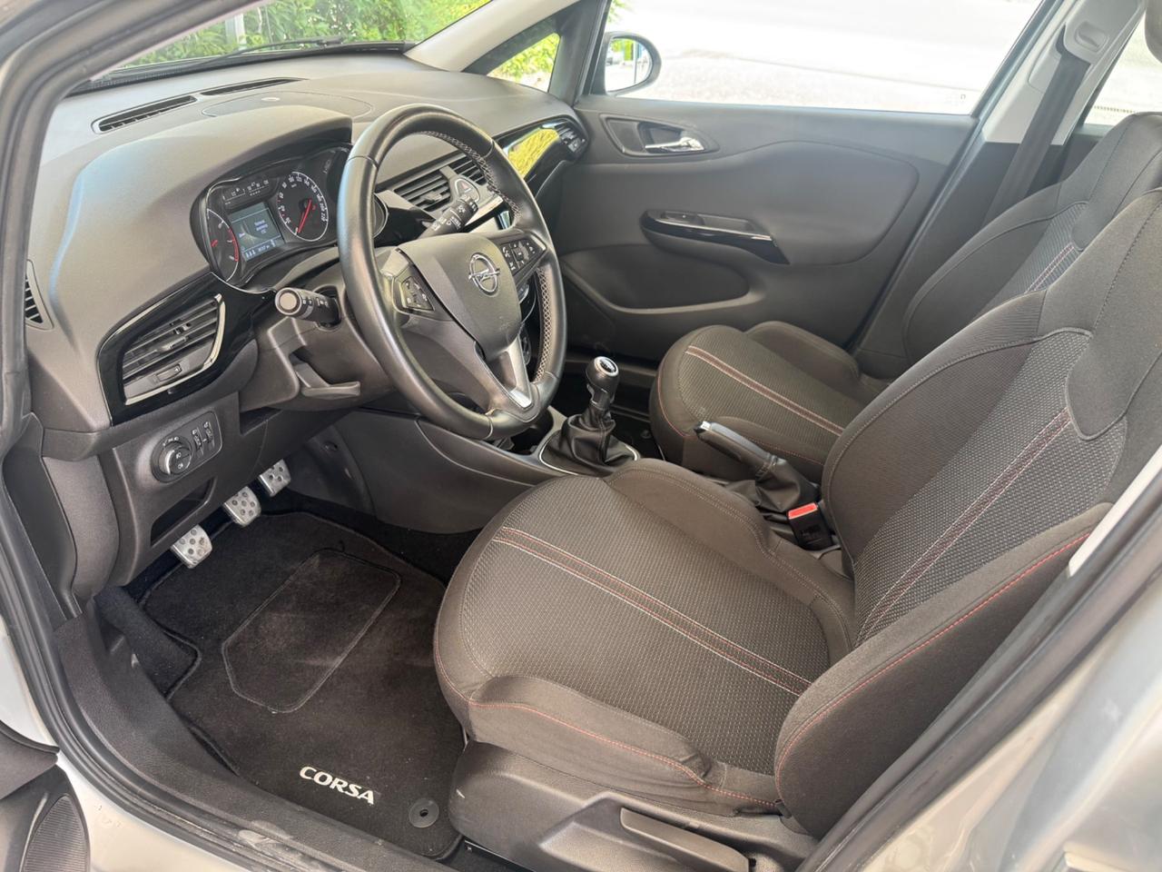 Opel Corsa 1.4 90CV GPL Tech Black Edition