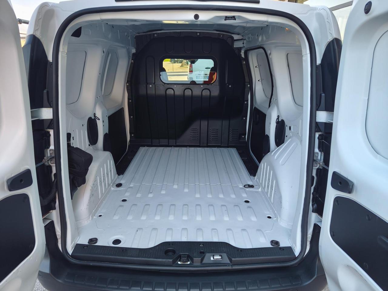 RENAULT Express van 1.5 Blue dci 95cv + IVA OK NEOPATENTATI