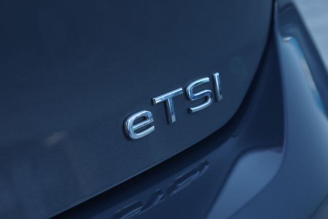 VOLKSWAGEN Golf 1.0 eTSI EVO DSG Life