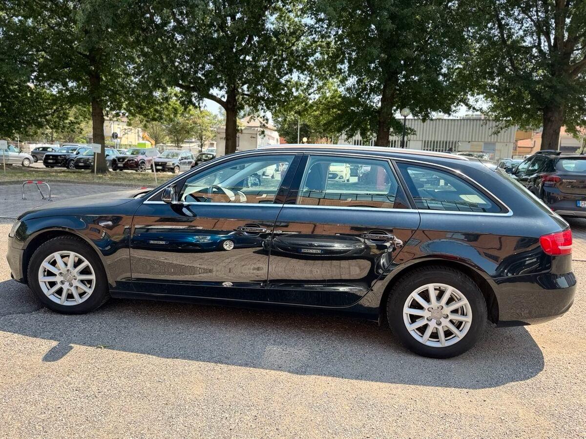 Audi A4 2.0 tdi Advanced 143cv multitronic
