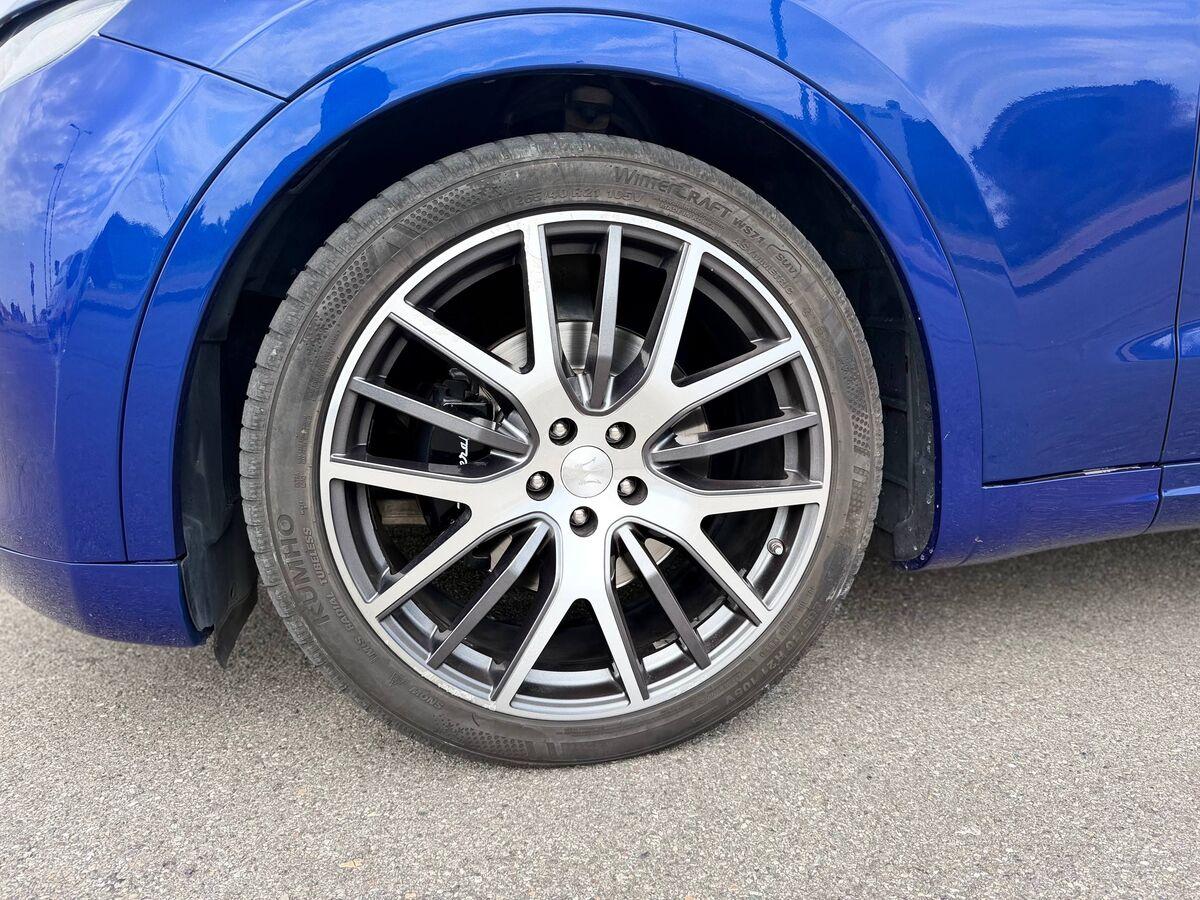 Maserati Levante 3.0 V6 275cv auto