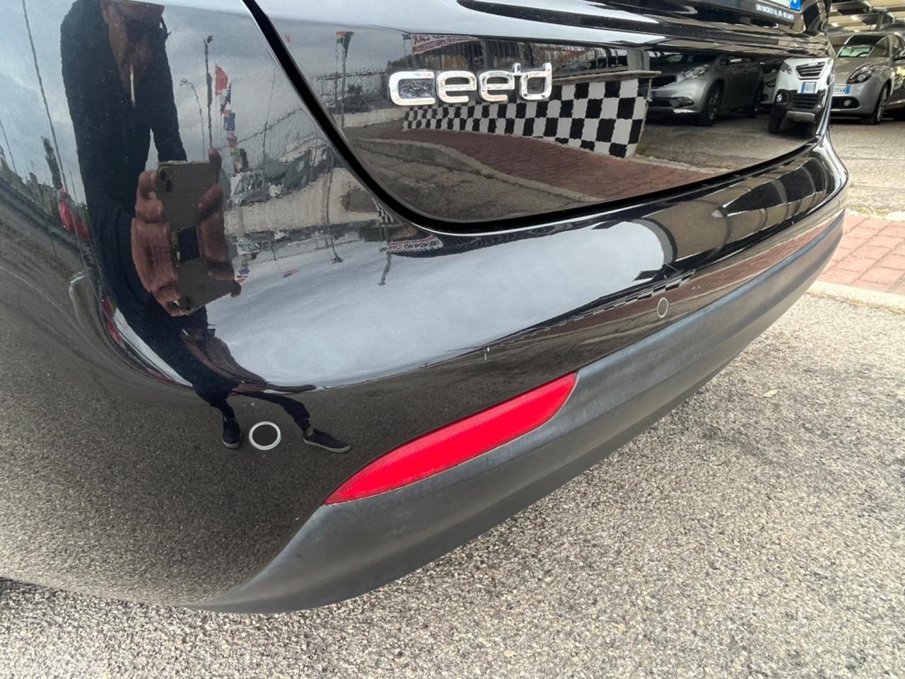 Kia Ceed 1.4 CRDi SW Cool Unipro 2012