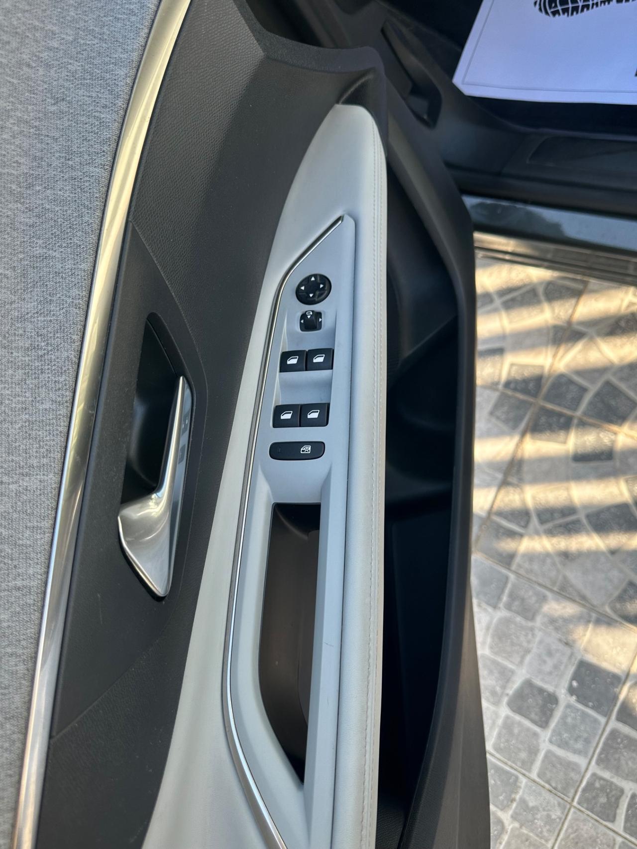 Peugeot 3008 BlueHDi 130 S&S Allure