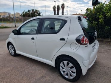 Toyota Aygo 1.0 12V VVT-i 5 porte Lounge Connect