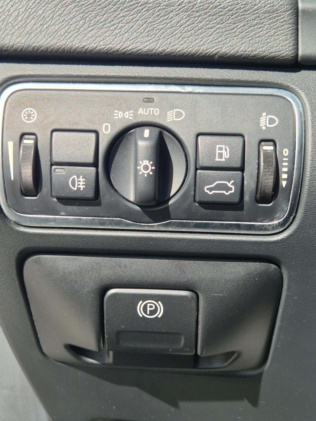 Volvo V60 D2 Geartronic Summum