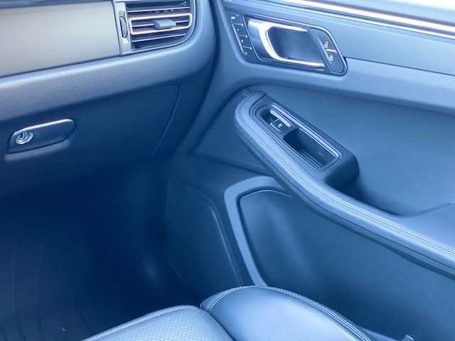 Porsche Macan 2022 my23 2.0 265cv pdk Matrix/Tetto/Scarichi/21