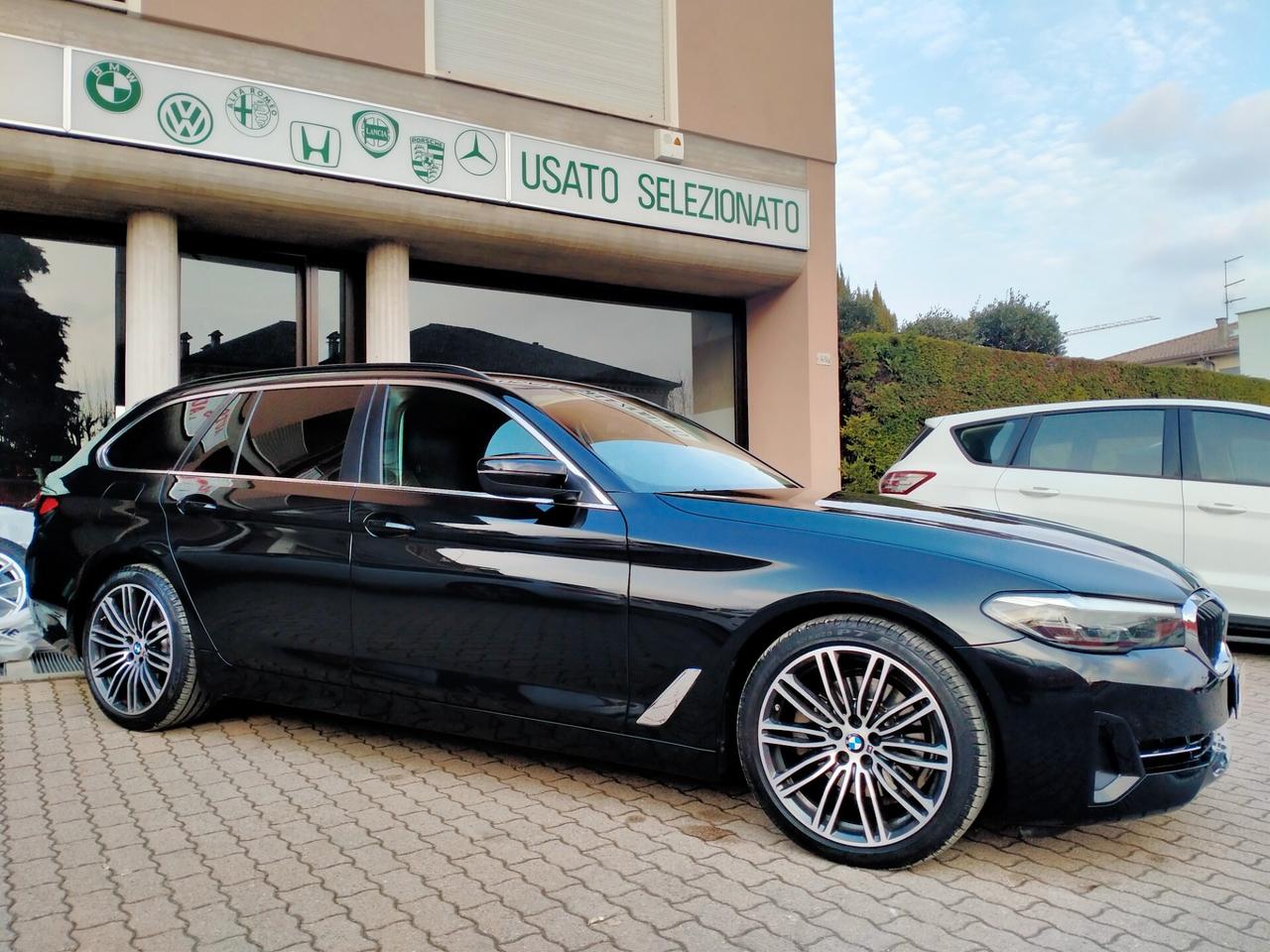BMW 520 D TOUR. MHEV 48V XDRIVE M.Y.22 LEGA 19 MSPORT / PELLE NERA