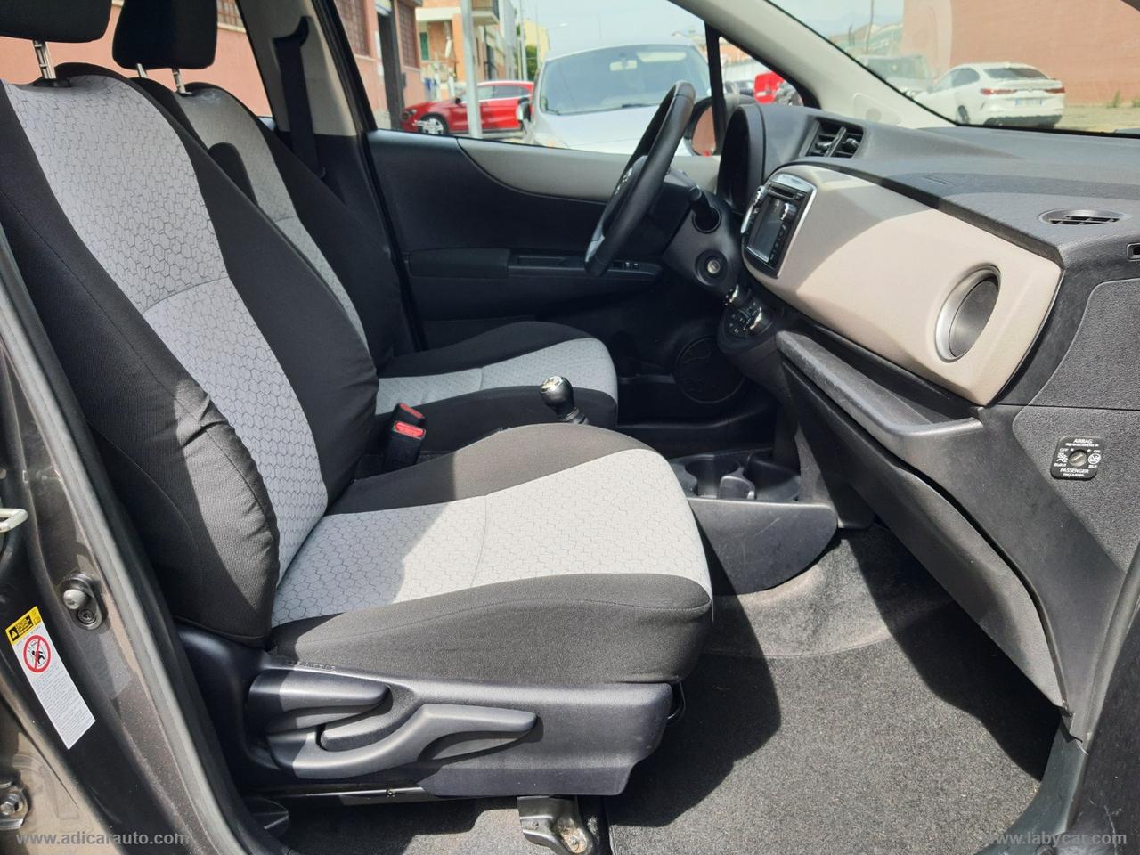 TOYOTA Yaris 1.0 5p.