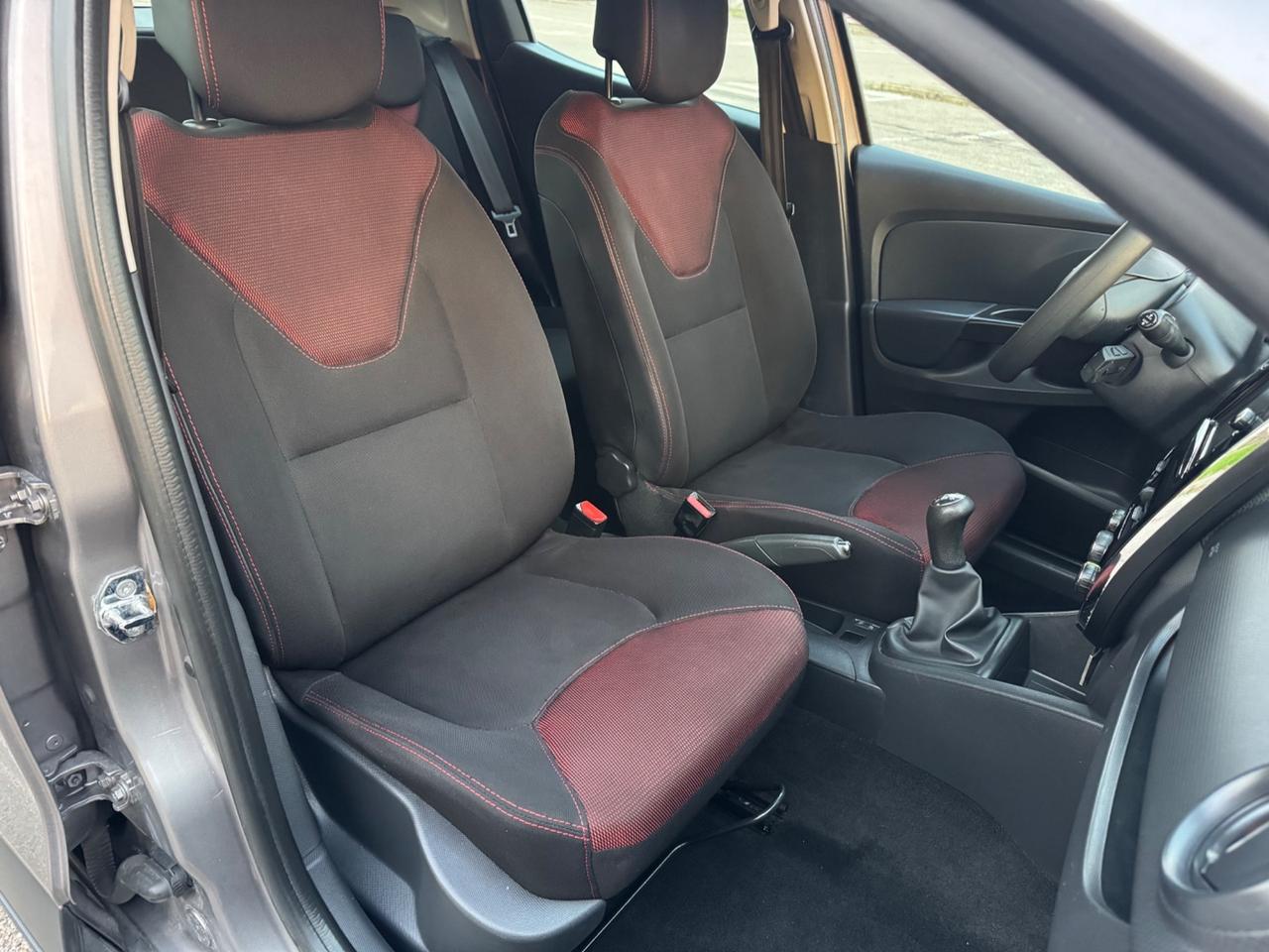 Renault Clio manutenzione completa idonea ai neopatentati