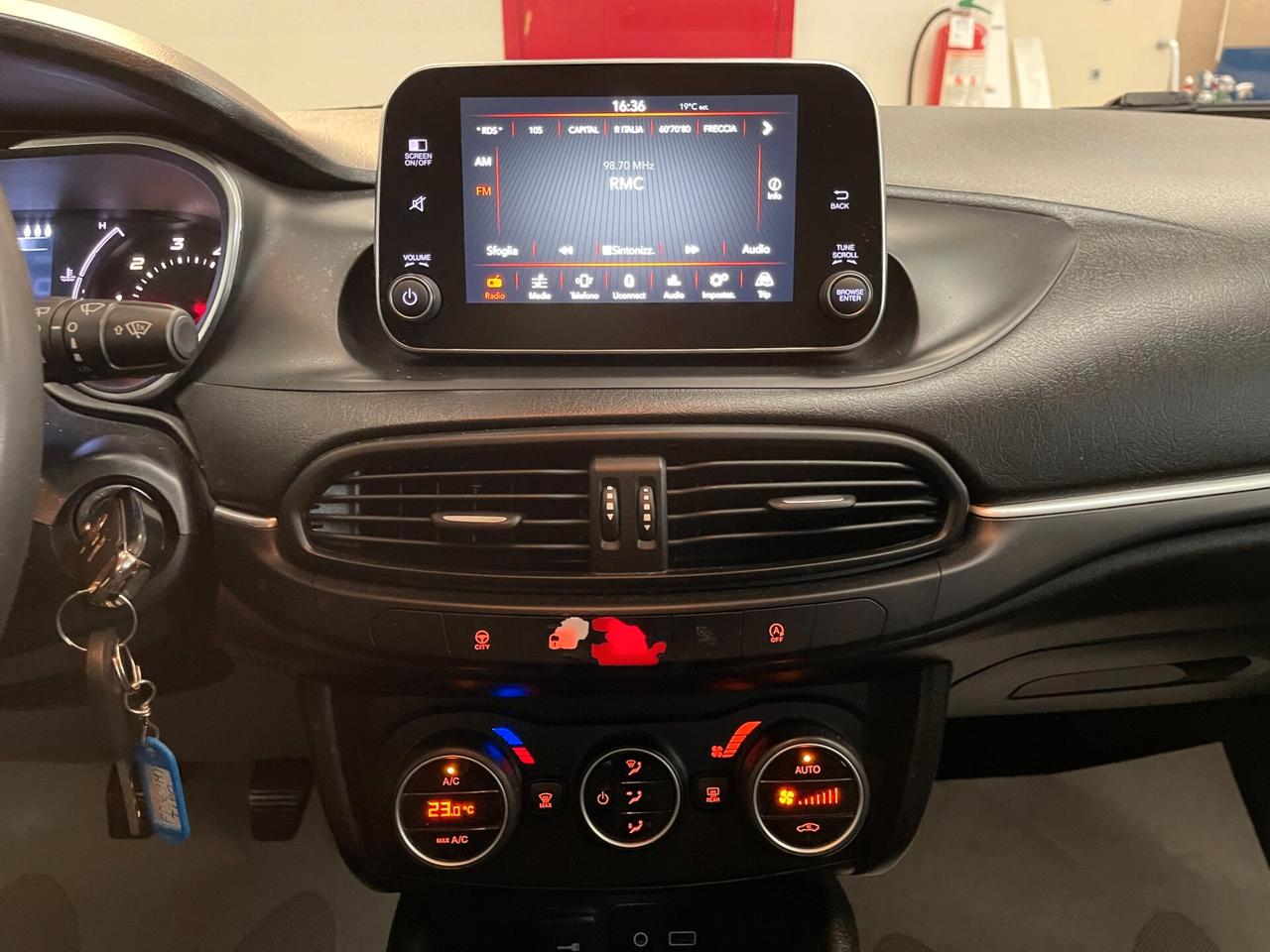 Fiat Tipo SW Lounge 1.6 mjt 120cv-Ok Neopatent-LEGGI SOTTO