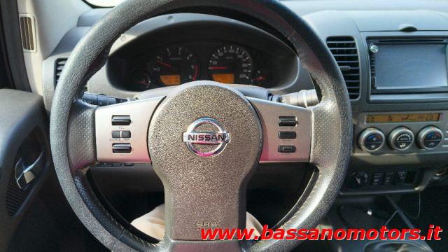 NISSAN Navara 2.5 dCi 4 porte Double Cab SE
