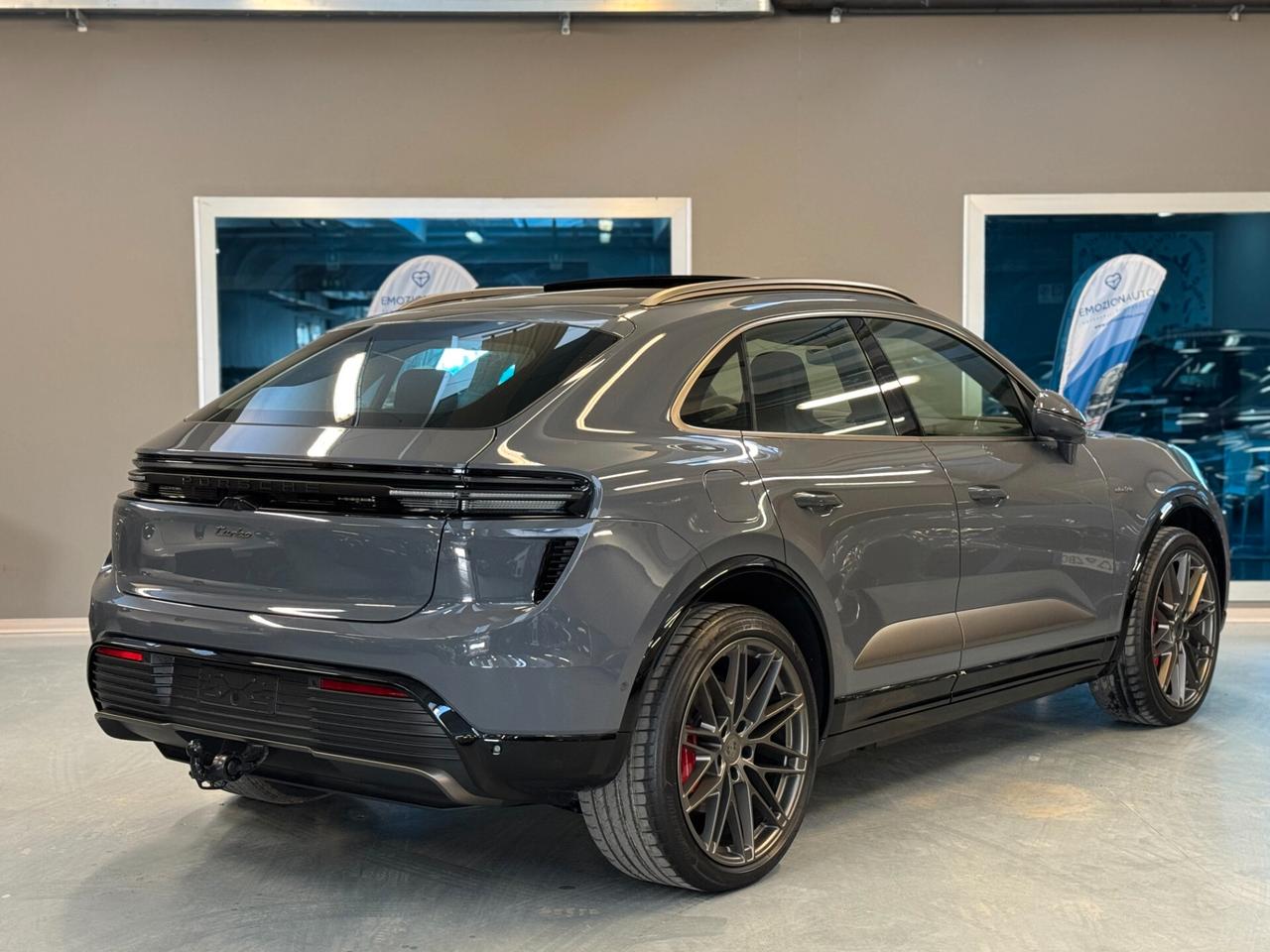 Porsche Macan EV TURBO - FULL ELETTRICO VENTILATI SOSP. PNEUMATICHE ASSE STERZANTE