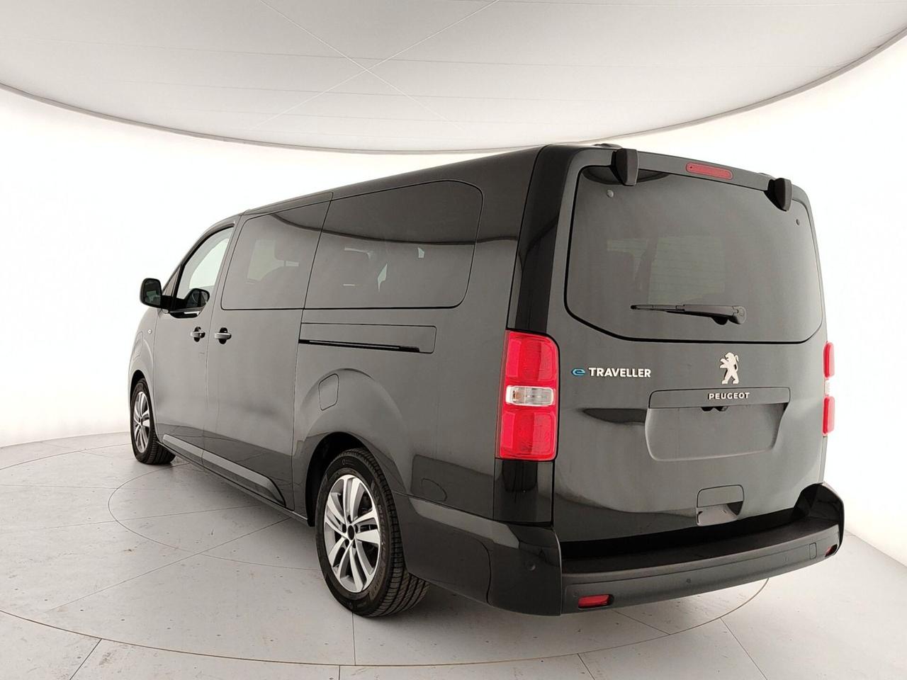 Peugeot Traveller e-Traveller motore elettrico 136 CV 75kWh Std Business Vip