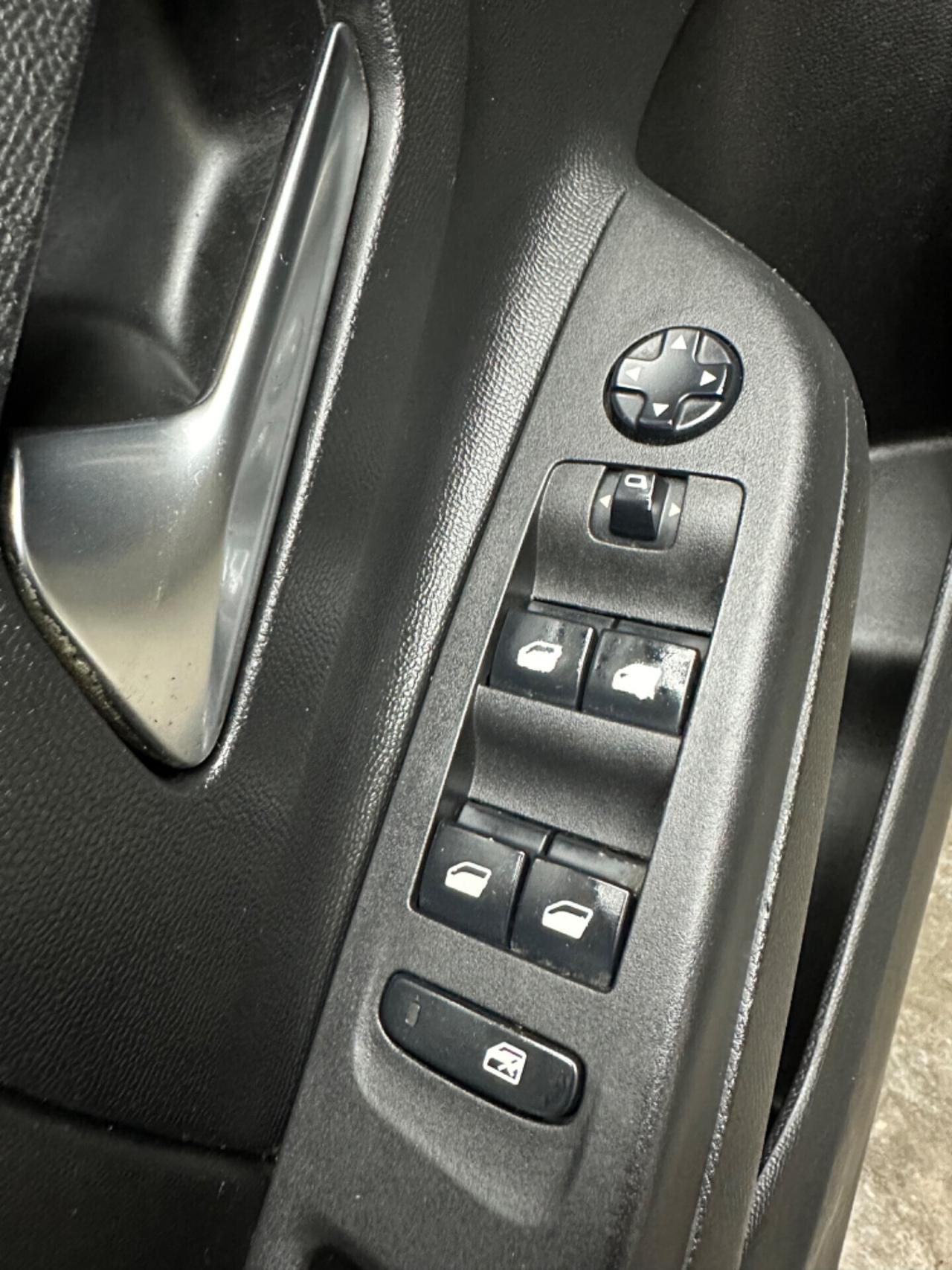 Opel Corsa GPL neopatentati