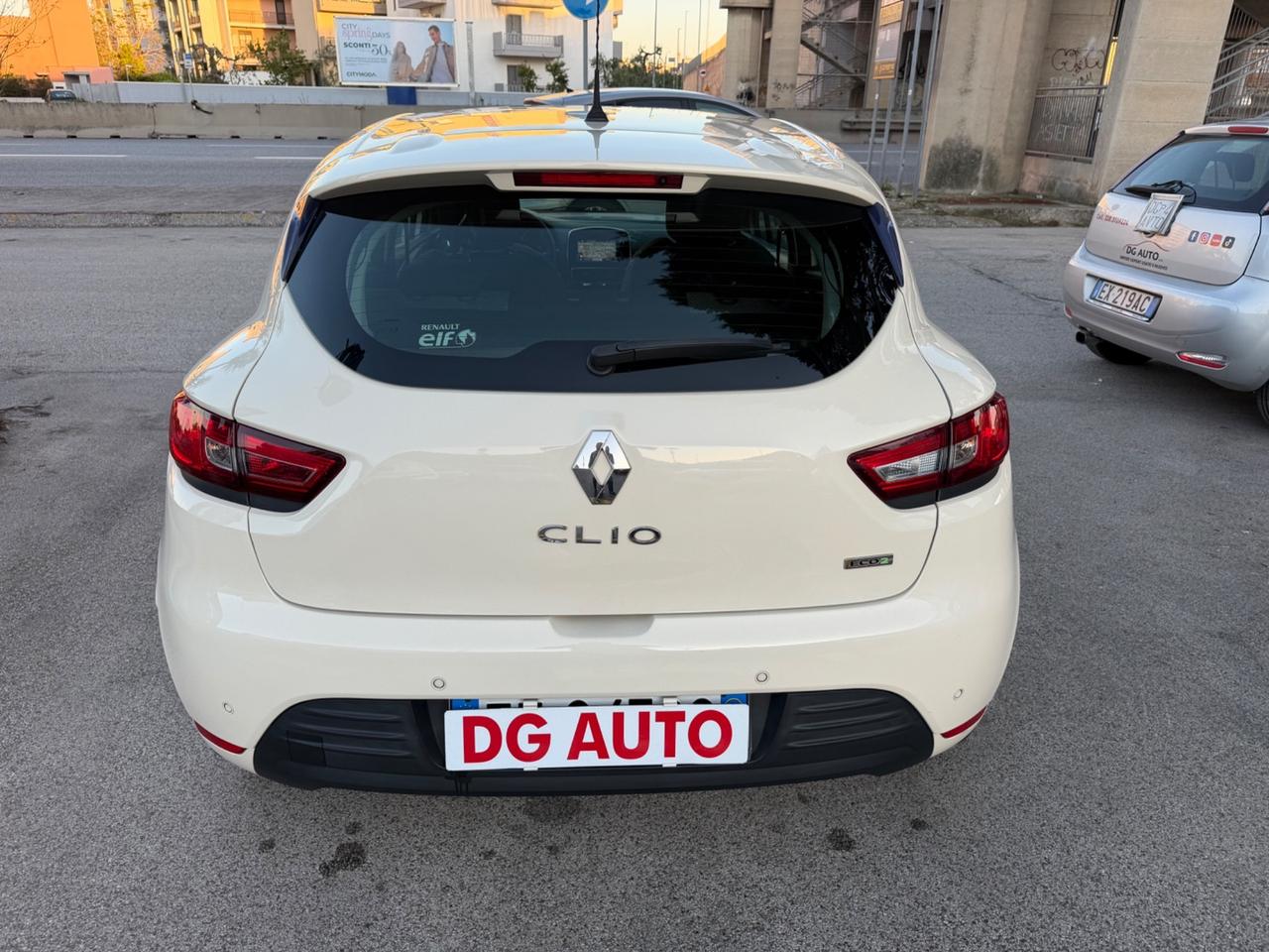 Renault Clio 1.5 dCi 90 cv 2017 navigatore