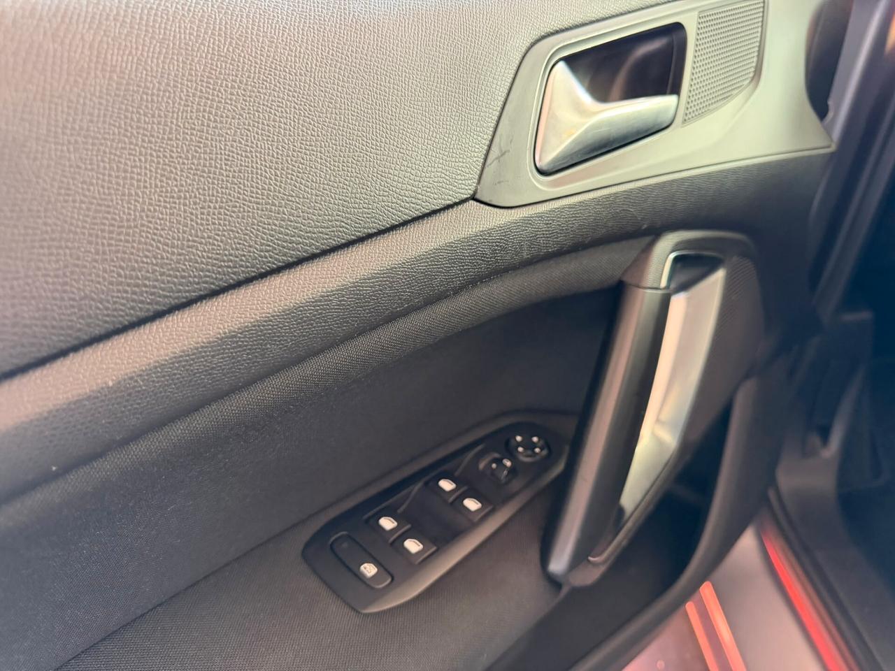 Peugeot 308 1.6 HDi 100 CV Stop&Start SW Business