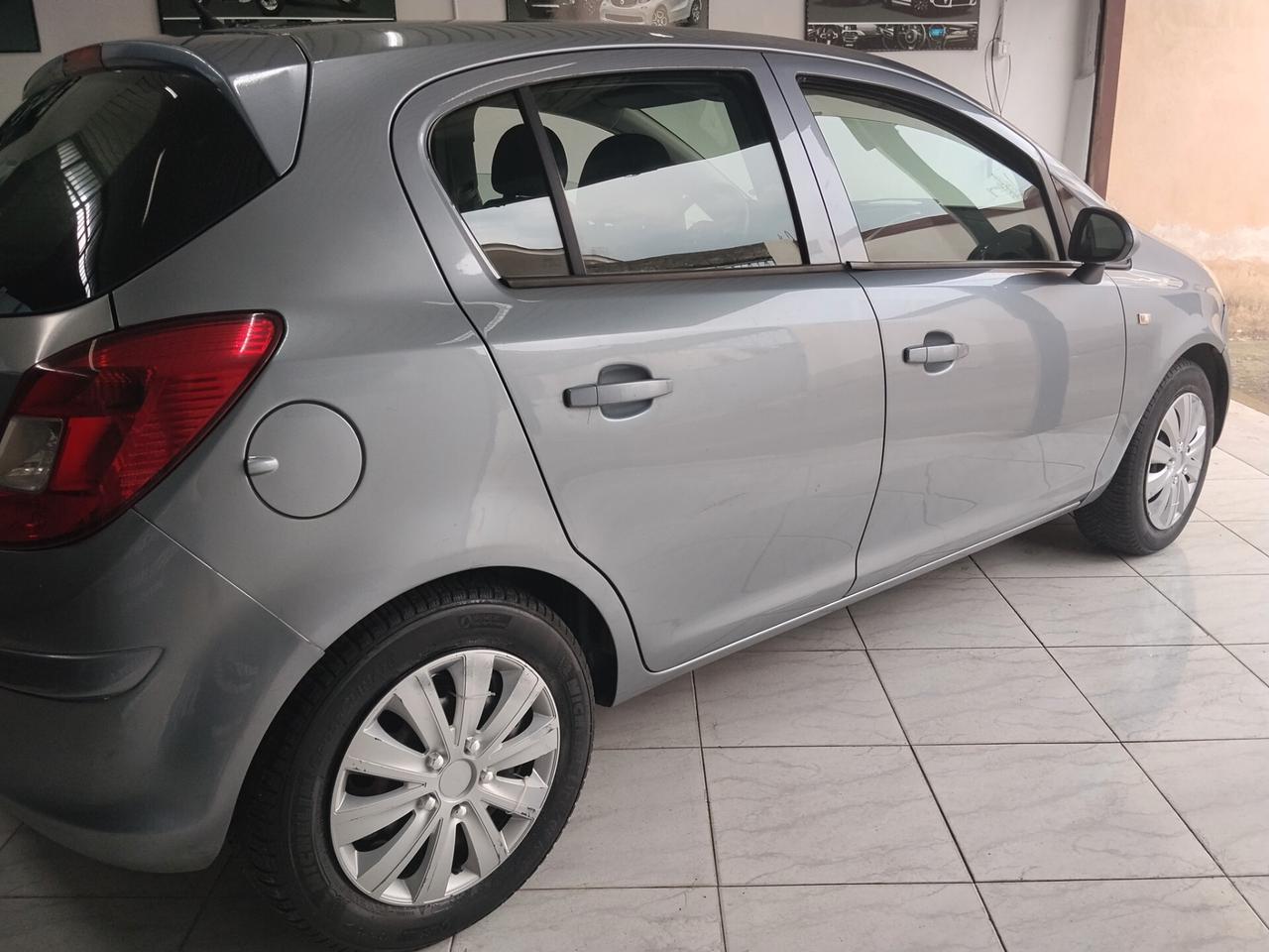 Opel Corsa 1.2 bnz/GPL 2009 CON GARANZIA
