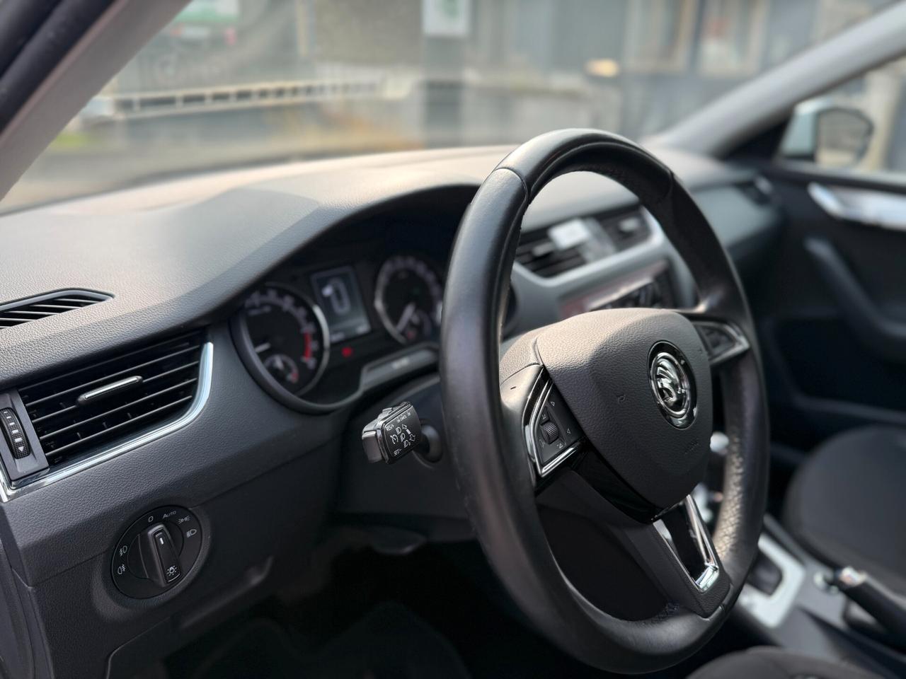 Skoda Octavia 1.6 TDI CR 115 CV DSG Wagon Executive