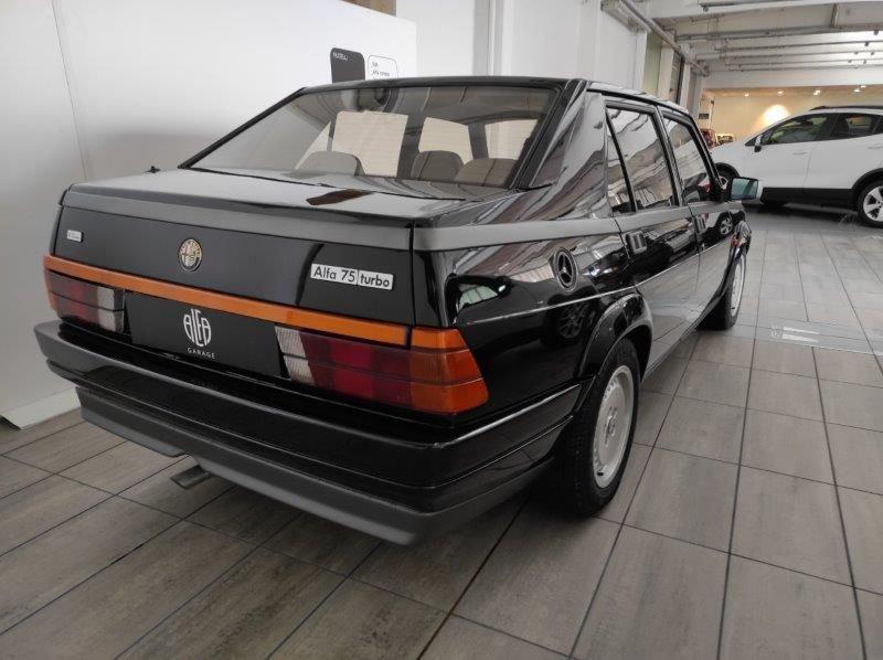 Alfa Romeo 75 1.8i turbo