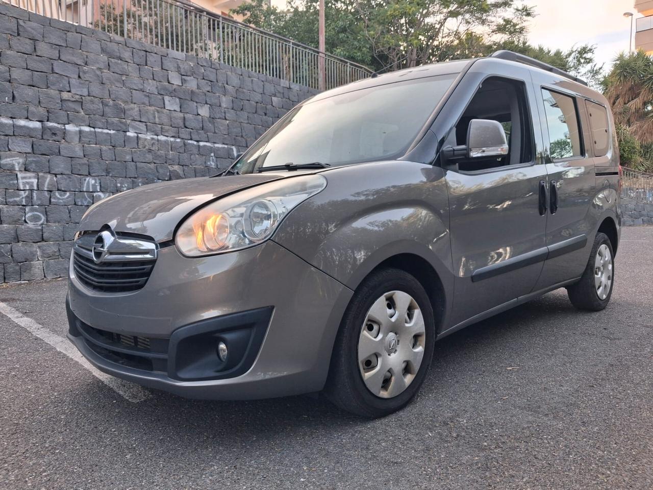 Opel Combo 1.6 CDTi 105CV Cosmo