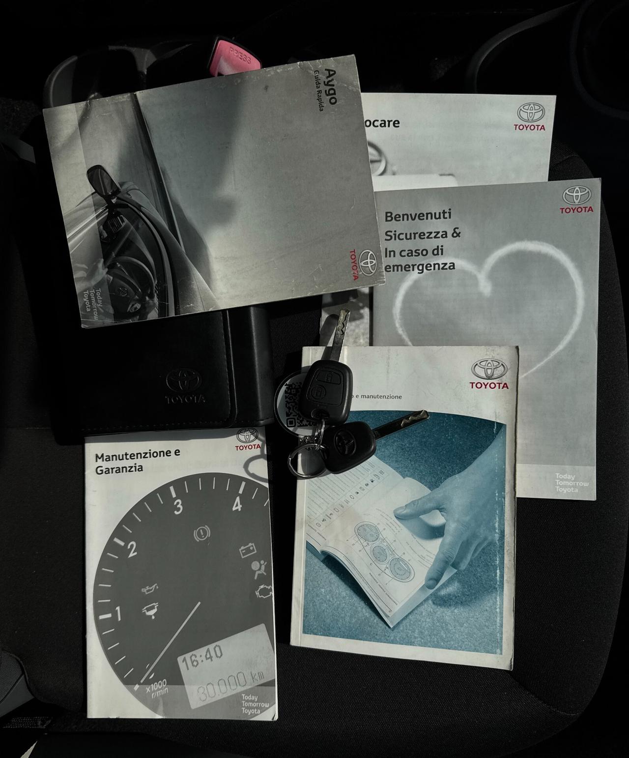 Toyota Aygo 1.0 50kW Benz 5p *SOLO 40.000 km UNICO*