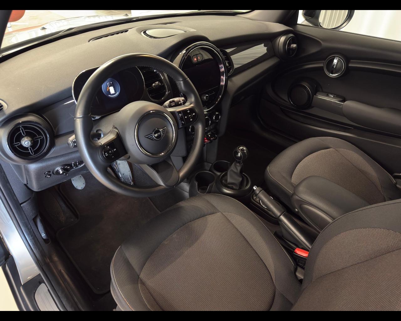 MINI Mini 4ª serie (F56) - Mini 1.5 Cooper Essential