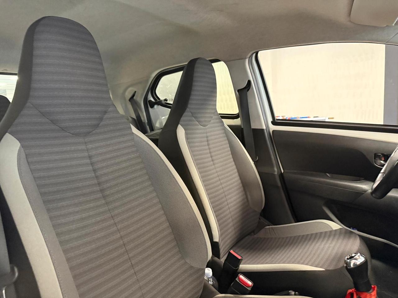 Toyota Aygo 1.0 VVT-i 72 CV 5 porte x-cite