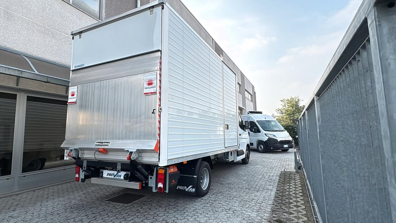 FURGONATURA 8 BANCALI CON SPONDA SU NISSAN INTERSTAR L3 GEMELLATO 150 CV