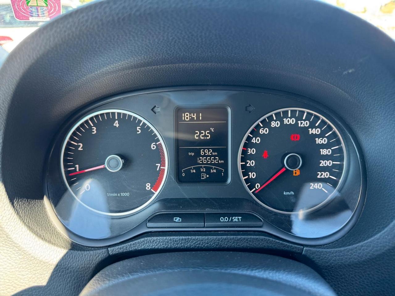 Volkswagen Polo 1.4 BENZ 5P COMFORTLINE 2011