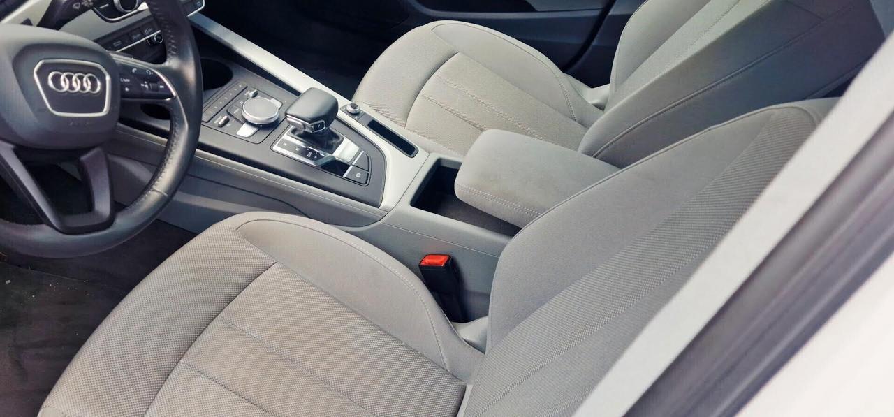 Audi A4 Avant 2.0 TDI 150 CV S tronic line edition