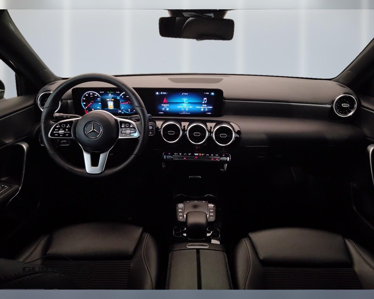 Mercedes-Benz Classe A - W177 2018 - A 180 d Sport auto
