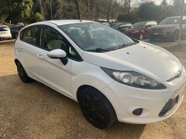 Ford Fiesta 1.2 Benzina - Neopatentati