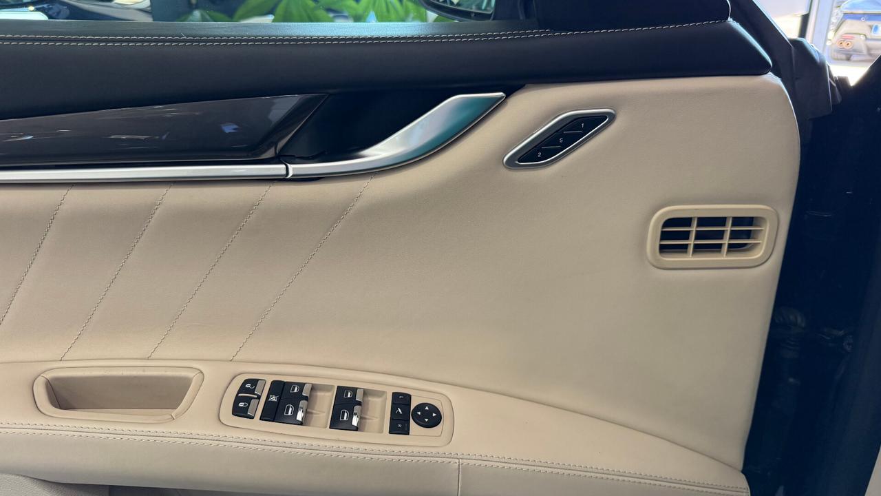 Maserati Ghibli V6 Diesel 275 CV Gransport RESTYLING