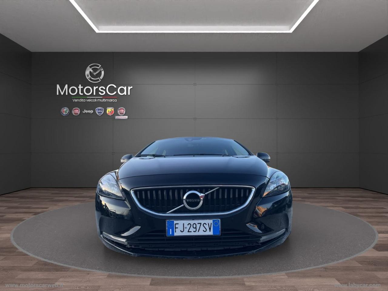 VOLVO V40 D2 Momentum