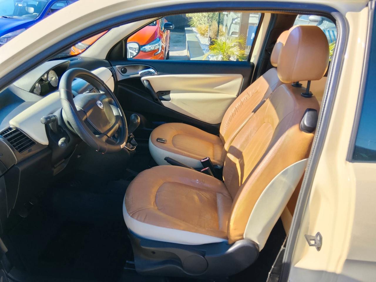 Lancia Ypsilon 1.3 Multijet 16V Platino