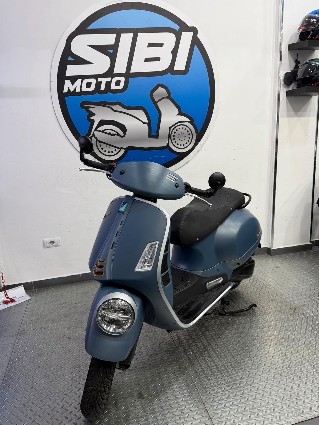 Piaggio Vespa 310 GTS hpe