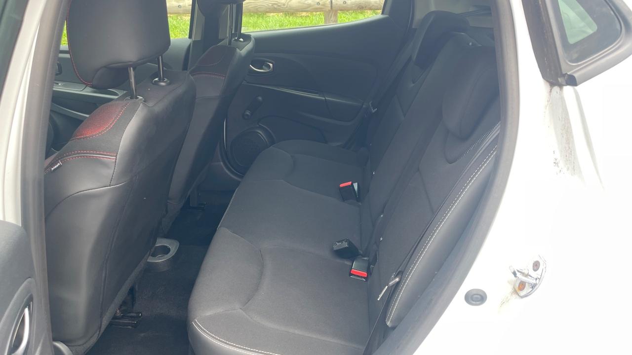 RENAULT CLIO 1.2 BENZINA 5 PORTE 40.000KM - 2015